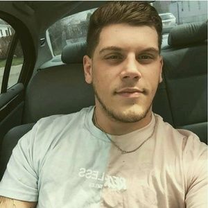 Meet your Posher, Cory